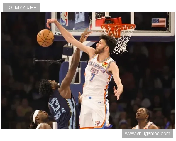 霍姆格伦三节打卡下班，雷霆单节11三分破队史纪录